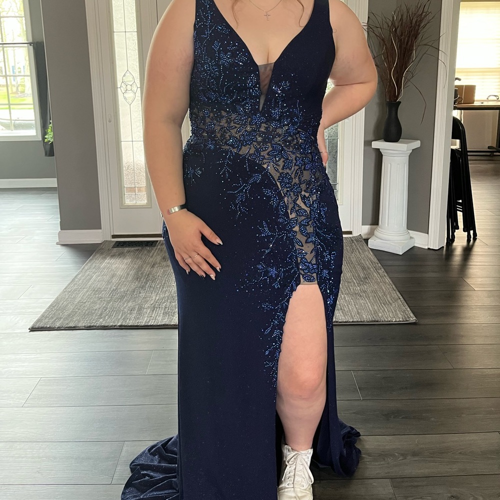 I am selling my brand new 2022 prom dress, only wore for one hour.